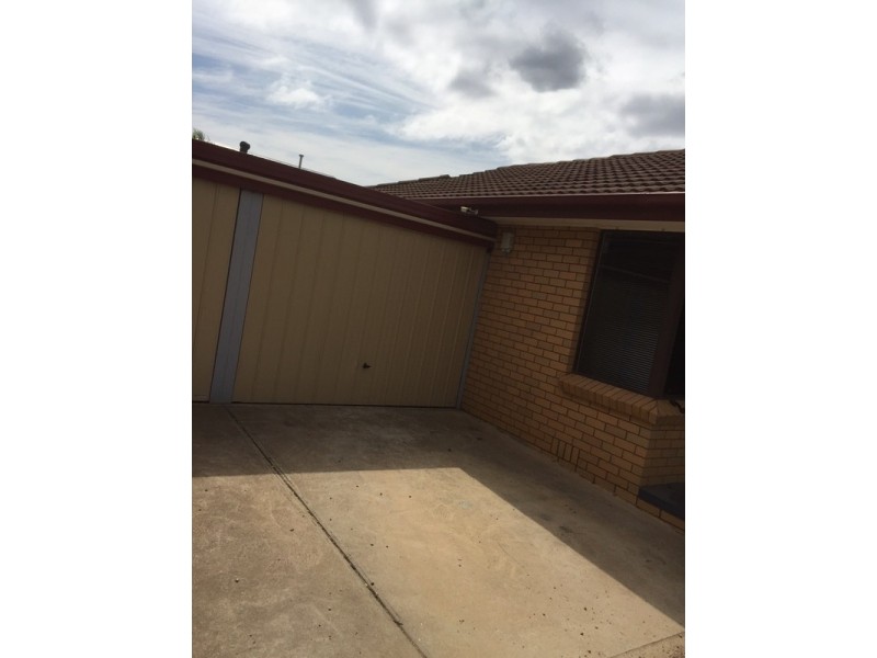 2/12 Inglis Street, Bacchus Marsh VIC 3340