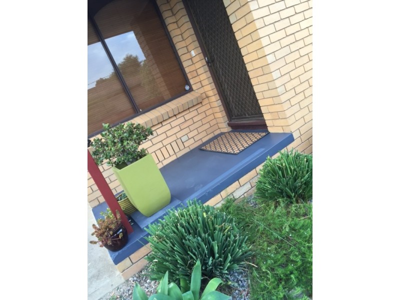 2/12 Inglis Street, Bacchus Marsh VIC 3340