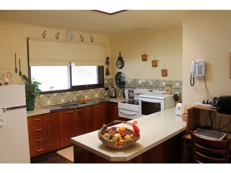 106 Canopus Circuit, Long Forest VIC 3340