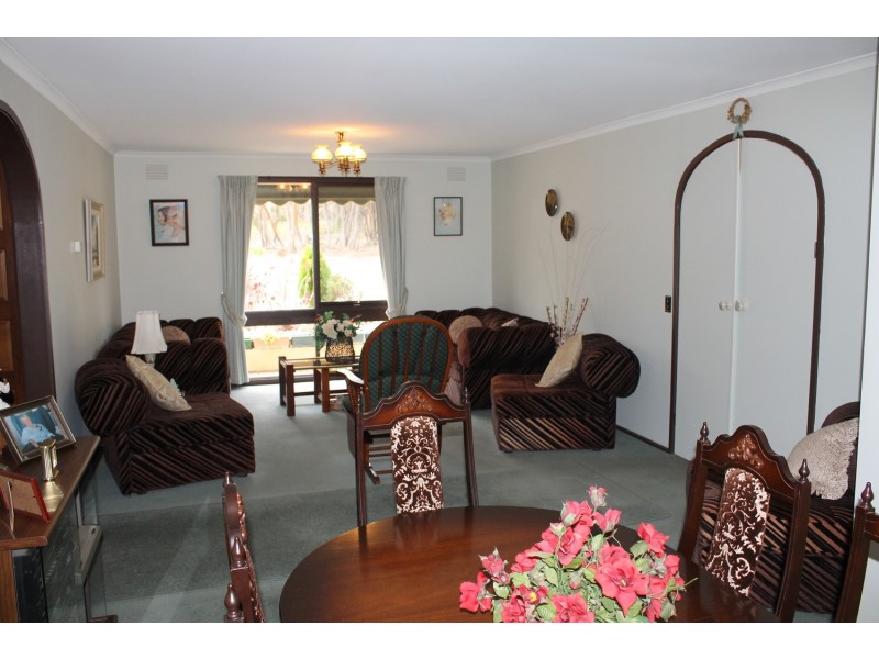 106 Canopus Circuit, Long Forest VIC 3340
