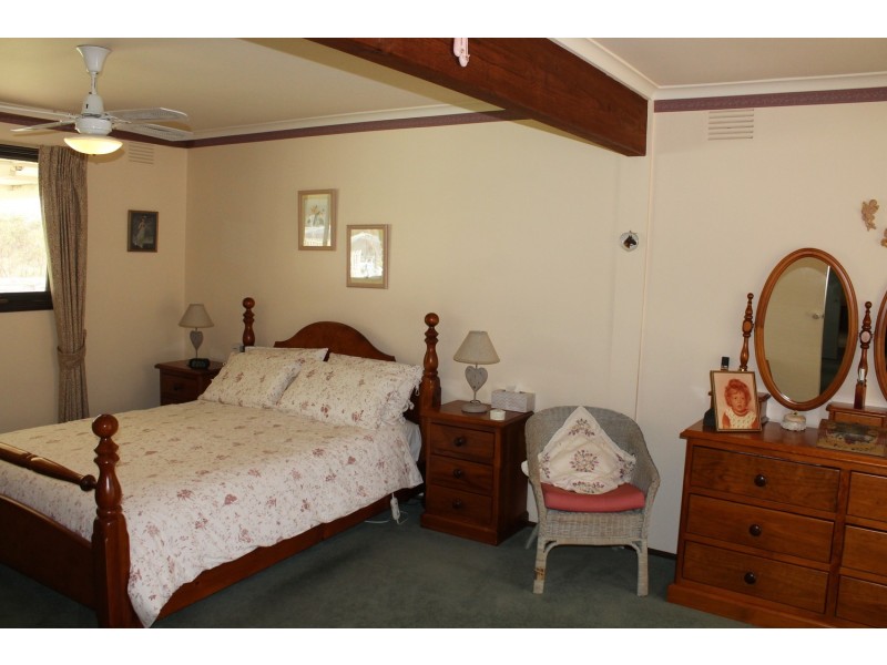106 Canopus Circuit, Long Forest VIC 3340