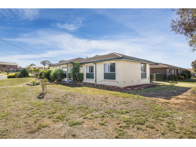 30 Jonathan Drive, Bacchus Marsh VIC 3340