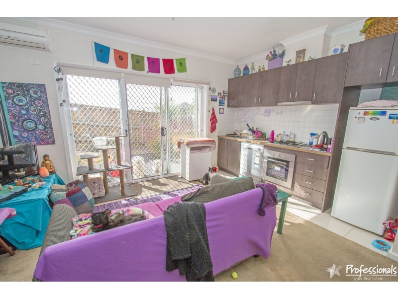 2/14 Ross Street, Bacchus Marsh VIC 3340