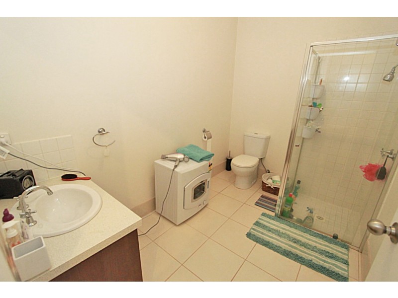 2/14 Ross Street, Bacchus Marsh VIC 3340