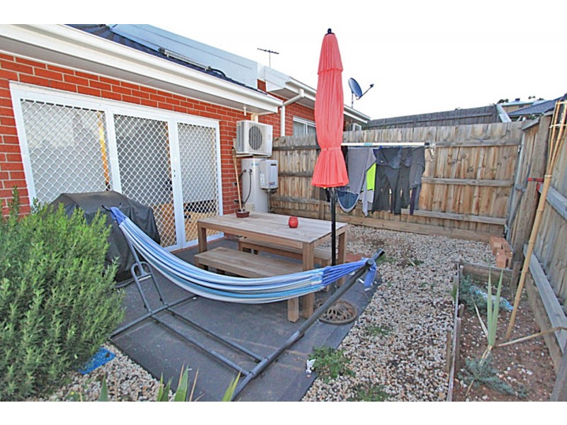 2/14 Ross Street, Bacchus Marsh VIC 3340