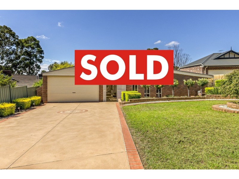 28 St Andrews Way, Bacchus Marsh VIC 3340