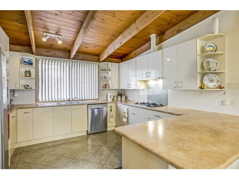 28 St Andrews Way, Bacchus Marsh VIC 3340