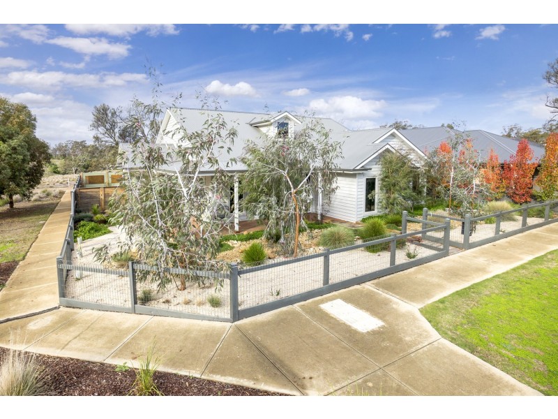9 Toorongo Road, Eynesbury VIC 3338