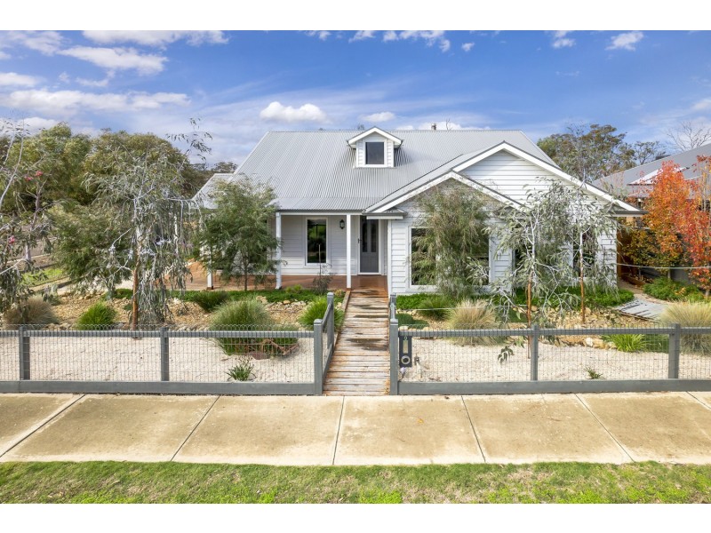 9 Toorongo Road, Eynesbury VIC 3338