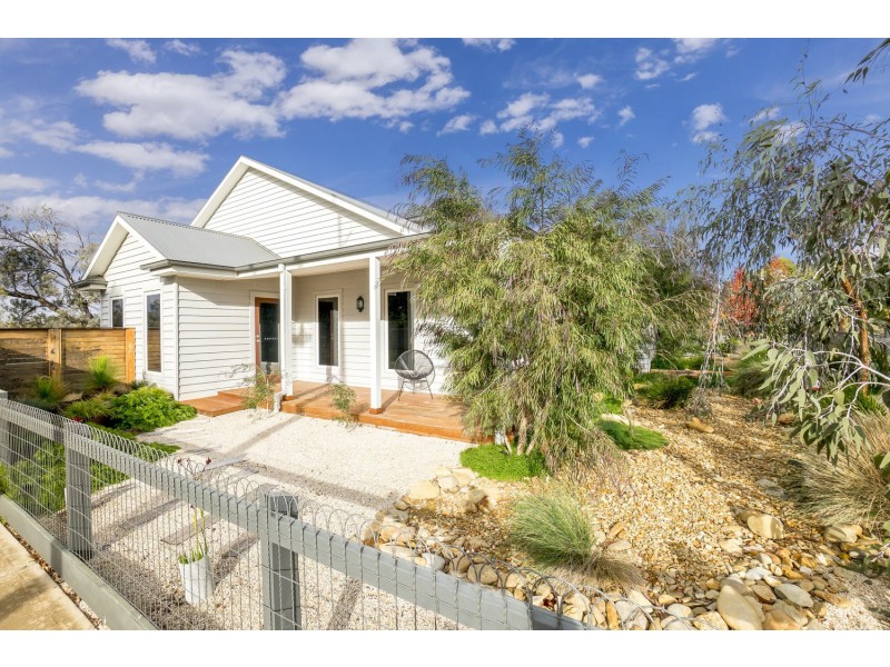 9 Toorongo Road, Eynesbury VIC 3338