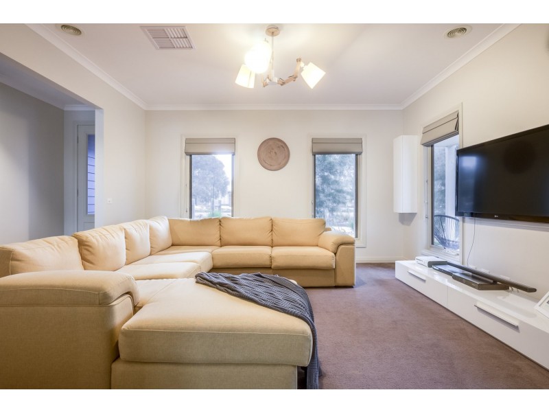 9 Toorongo Road, Eynesbury VIC 3338