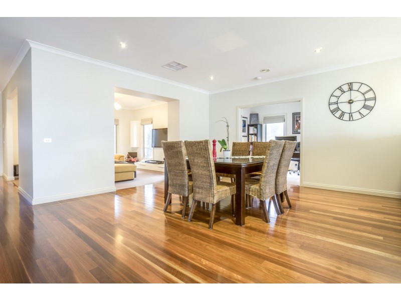 9 Toorongo Road, Eynesbury VIC 3338