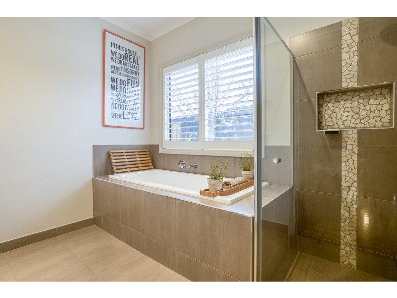 9 Toorongo Road, Eynesbury VIC 3338