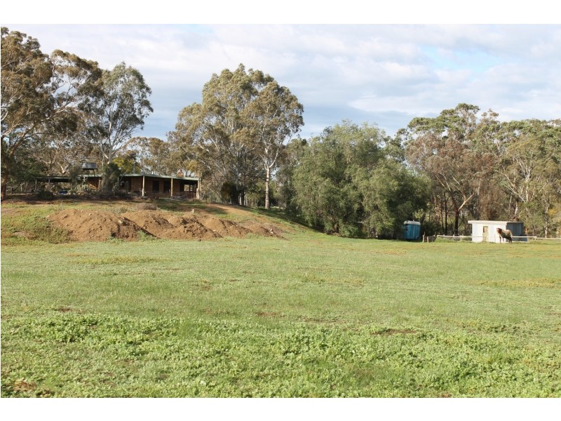 142 Russells Road, Coimadai VIC 3340