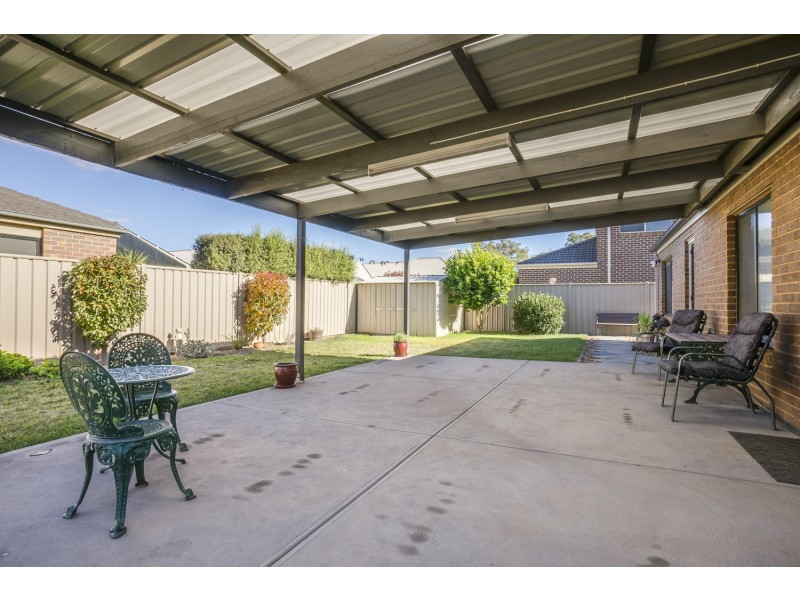 6 Riverbend Drive, Bacchus Marsh VIC 3340