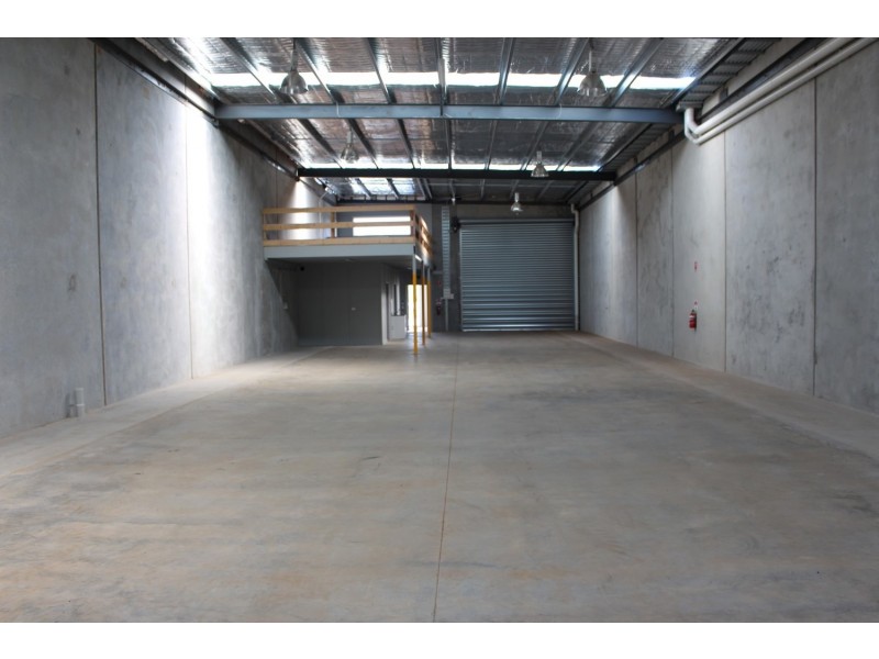 2/9 Kennedy Place, Bacchus Marsh VIC 3340