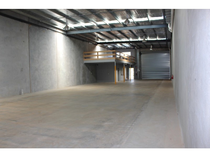 2/9 Kennedy Place, Bacchus Marsh VIC 3340