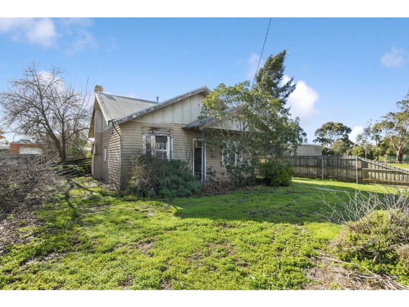 8 Bennett Street, Bacchus Marsh VIC 3340