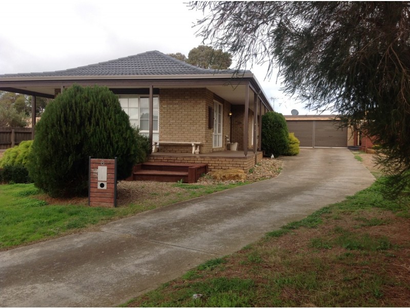 6 Tulloch Court, Bacchus Marsh VIC 3340