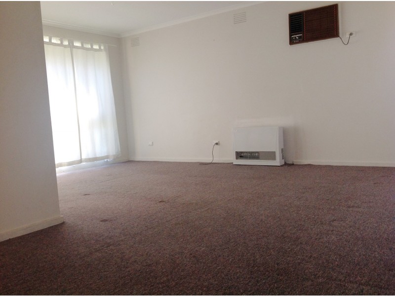 30 Beresford Crescent, Bacchus Marsh VIC 3340