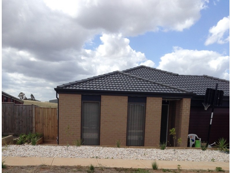 8 Delahey Close, Bacchus Marsh VIC 3340