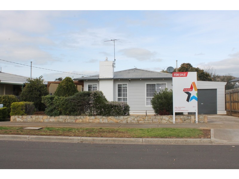 13 Dugdale Street, Bacchus Marsh VIC 3340