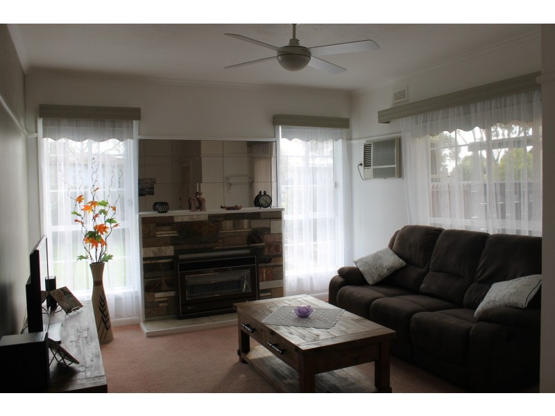 13 Dugdale Street, Bacchus Marsh VIC 3340