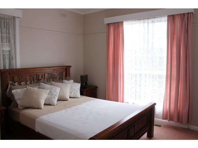 13 Dugdale Street, Bacchus Marsh VIC 3340