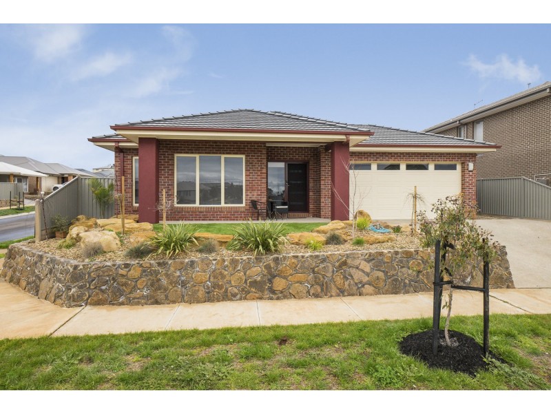 9 Mimulus Road, Bacchus Marsh VIC 3340