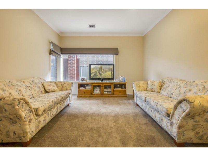 9 Mimulus Road, Bacchus Marsh VIC 3340