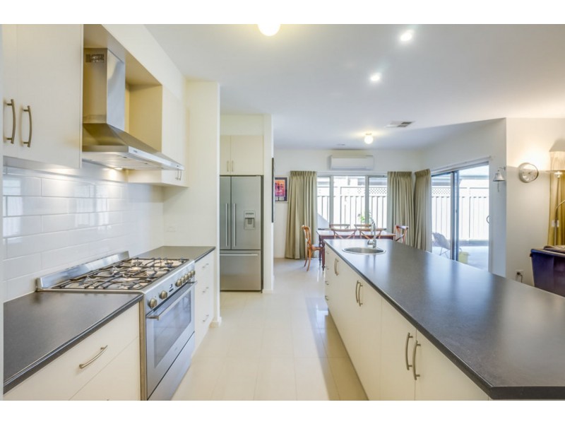 15 McMahon Drive, Ballan VIC 3342