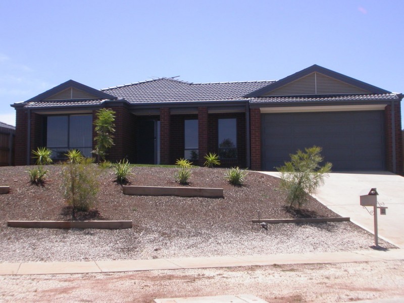 22 Silverdale Drive, Bacchus Marsh VIC 3340