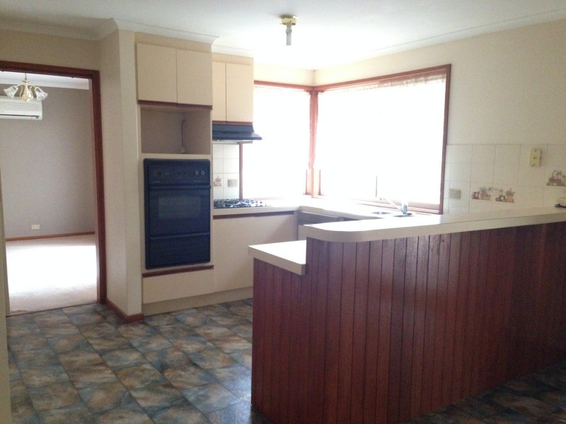 6 Simone Road, Bacchus Marsh VIC 3340