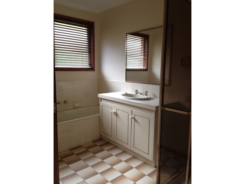 6 Simone Road, Bacchus Marsh VIC 3340