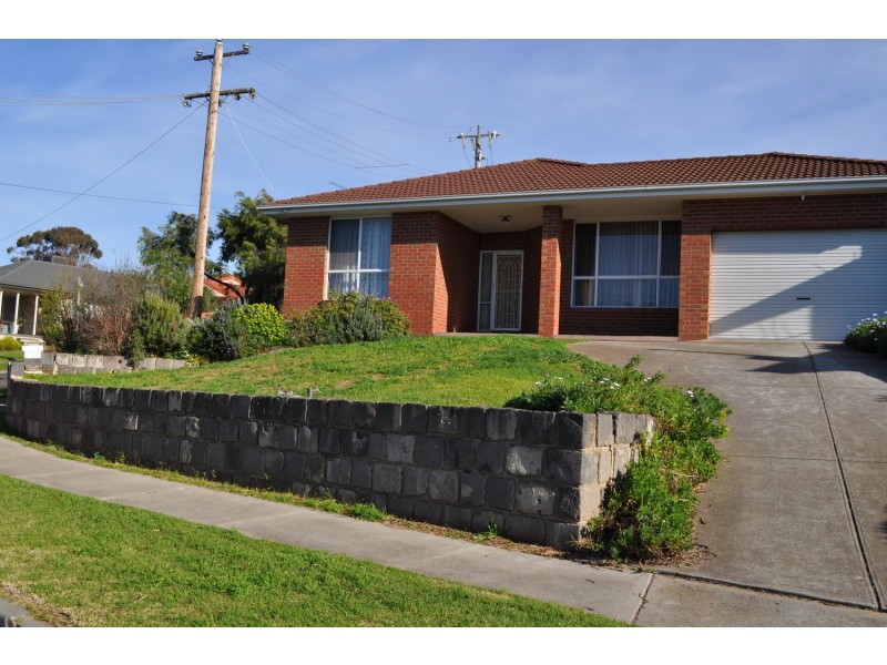 17 Madden Drive, Bacchus Marsh VIC 3340