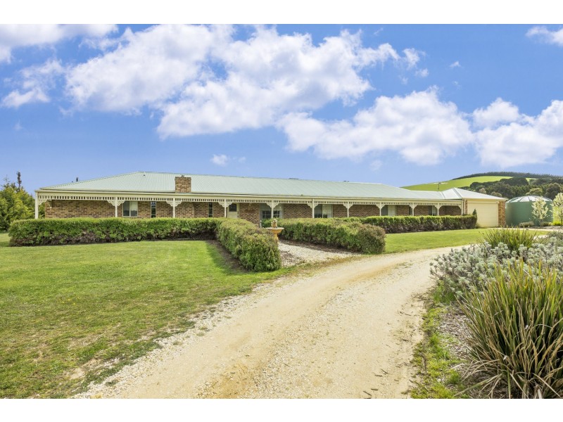 55 Connor Court, Ballan VIC 3342