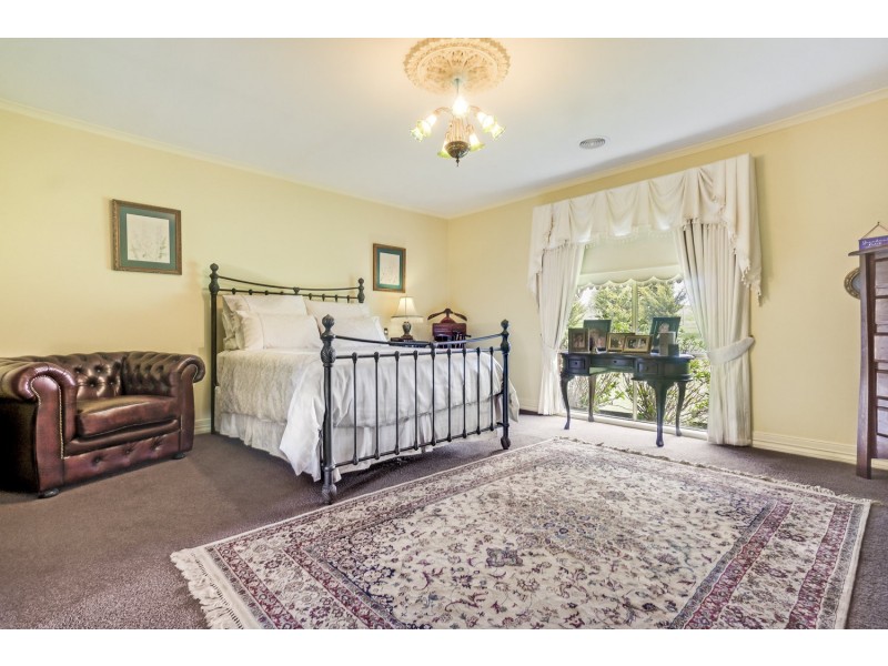 55 Connor Court, Ballan VIC 3342