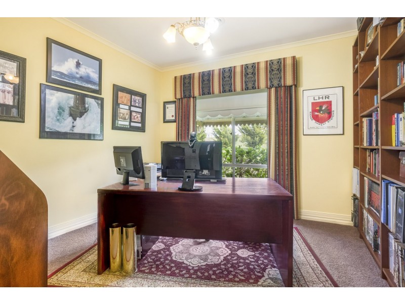 55 Connor Court, Ballan VIC 3342