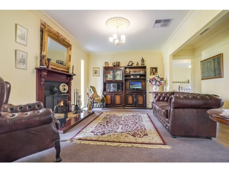 55 Connor Court, Ballan VIC 3342