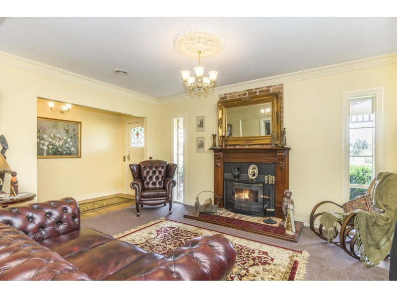 55 Connor Court, Ballan VIC 3342