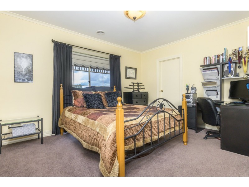 55 Connor Court, Ballan VIC 3342