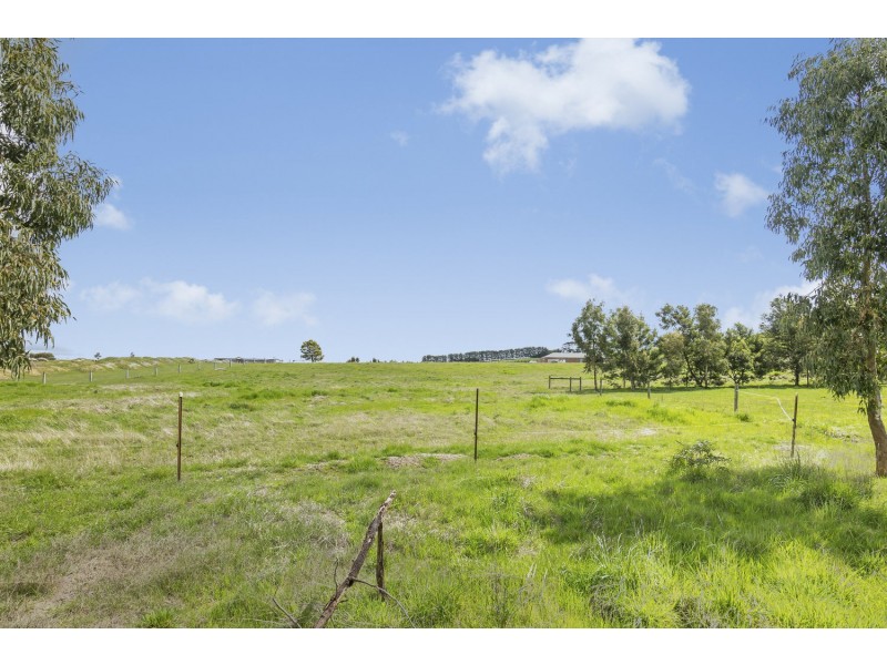 55 Connor Court, Ballan VIC 3342