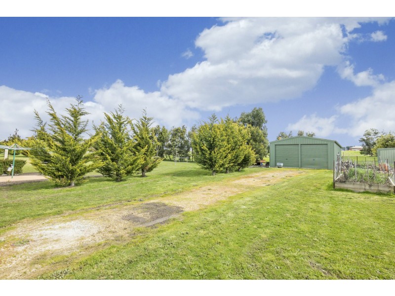 55 Connor Court, Ballan VIC 3342