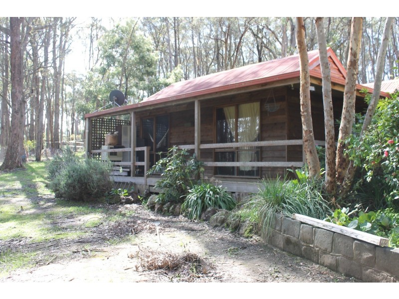 17 Pine Court, Dales Creek VIC 3341