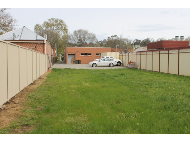 8 Grant Street, Bacchus Marsh VIC 3340