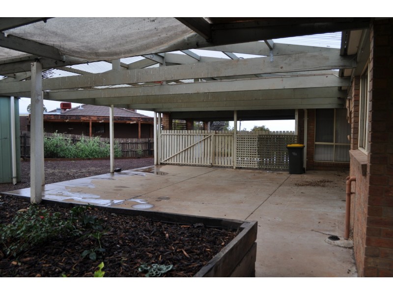 2 Willis Court, Darley VIC 3340
