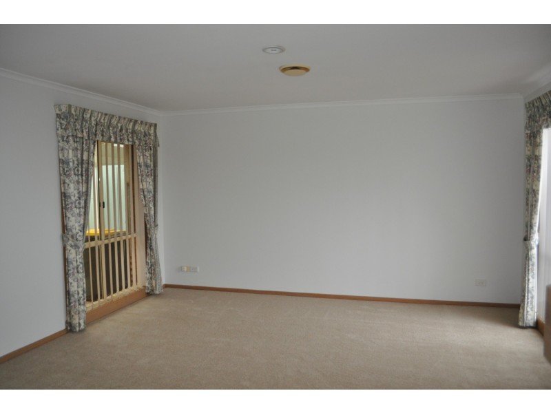 2 Willis Court, Darley VIC 3340