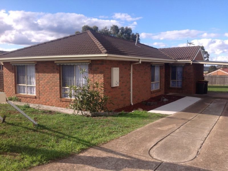 62 Halletts Way, Bacchus Marsh VIC 3340
