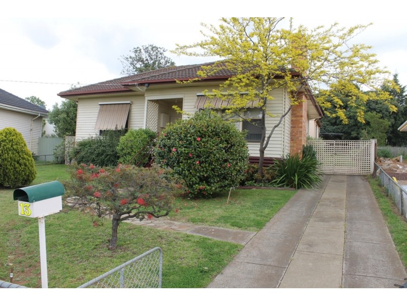13 Queens Crescent, Bacchus Marsh VIC 3340