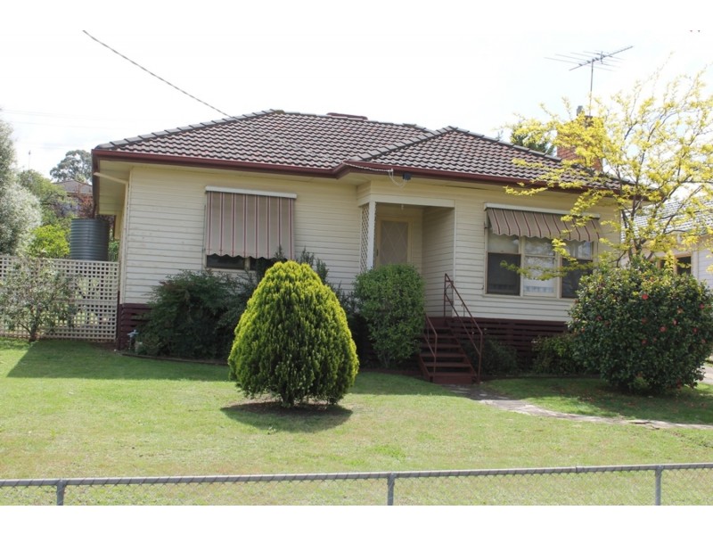 13 Queens Crescent, Bacchus Marsh VIC 3340